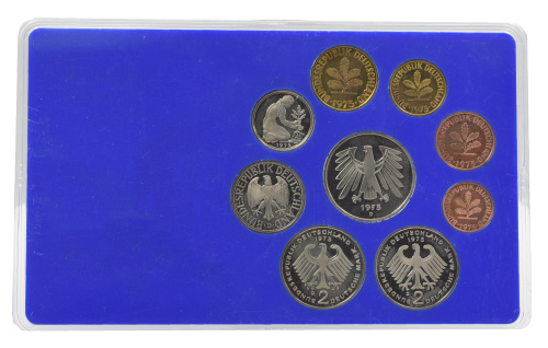 фото Германия набор из 10 монет 1975 Proof D 1, 2, 5, 10, 50 пфеннигов, 1, 2, 2, 2, 5 марок в сувенирной упаковке