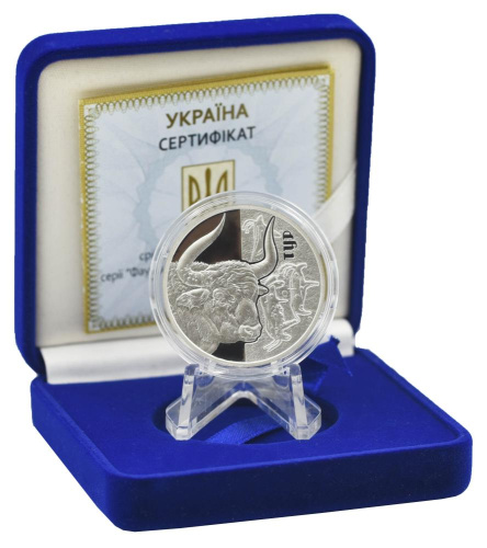 фото Украина 5 гривен 2017 Серебро UNC Фауна - Тур (Ag 925, пол-унции, 15,55 грамм)
