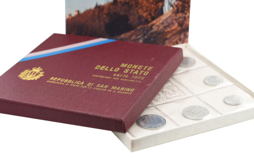 фото Сан-Марино набор из 8 монет 1975 UNC 1, 2, 5, 10, 20, 50, 100, 500 лир (серебро)