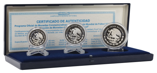 фото Мексика набор из 3 монет 1986 Серебро Proof Чемпионат мира по футболу в Мексике в 1986 году