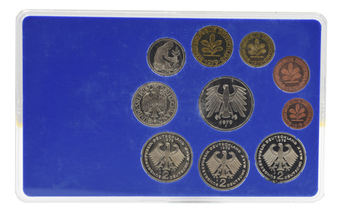 фото Германия набор из 10 монет 1979 Proof F 1, 2, 5, 10, 50 пфеннигов, 1, 2, 2, 2, 5 марок в сувенирной упаковке