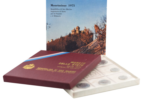 фото Сан-Марино набор из 8 монет 1975 UNC 1, 2, 5, 10, 20, 50, 100, 500 лир (серебро)