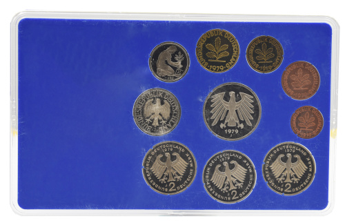 фото Германия набор из 10 монет 1979 Proof G 1, 2, 5, 10, 50 пфеннигов, 1, 2, 2, 2, 5 марок в сувенирной упаковке