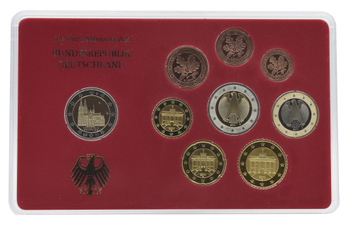 фото Германия набор из 9 монет евро 2011 UNC G 1, 2, 5, 10, 20, 50 евроцентов, 1, 2 евро, памятная 2 евро Блистер
