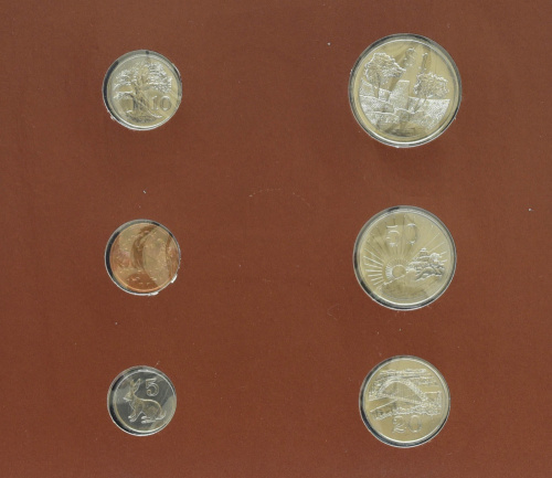 фото Зимбабве Набор монет 1980-1983 UNC 1, 5, 10, 20, 50 центов, 1 доллар и 1 марка в сувенирной упаковке