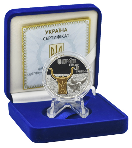 фото Украина 5 гривен 2017 Серебро UNC Фауна - Тур (Ag 925, пол-унции, 15,55 грамм)