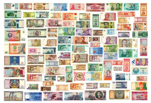 фото Набор из 100 разных банкнот