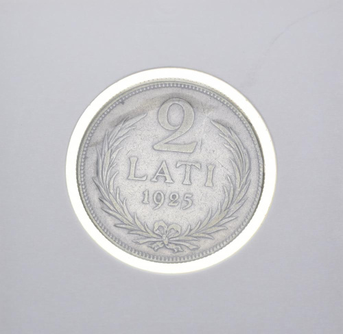 фото Латвия 2 лата 1925 F-VF Серебро