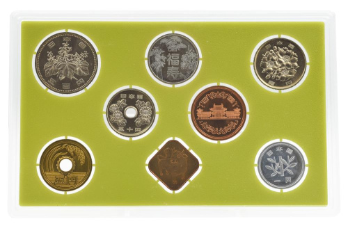 фото Япония набор из 8 монет 1997 UNC Год Быка 1, 5, 10, 50, 100, 500 йен, медаль, серебряная медаль