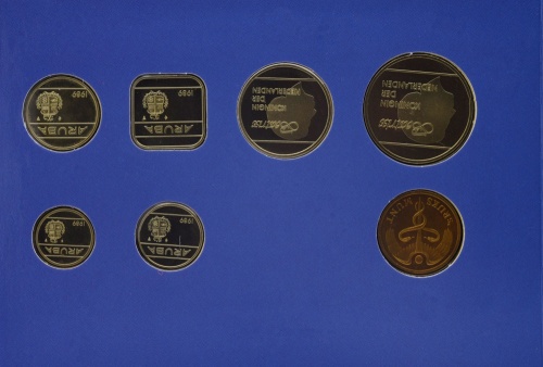 фото Аруба набор из 7 монет 1989 UNC 5, 10, 25, 50 центов, 1, 2,5 флорина, жетон в сувенирной упаковке