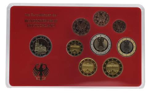 фото Германия набор из 9 монет евро 2011 UNC J 1, 2, 5, 10, 20, 50 евроцентов, 1, 2 евро, памятная 2 евро Блистер